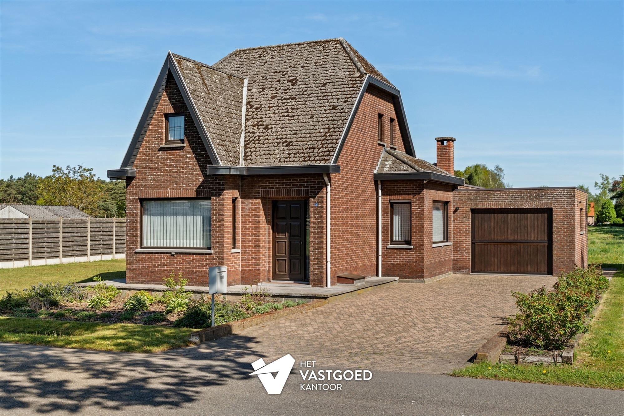 PRACHTIG GELEGEN WONING OP CA 1 HECTARE - foto 2
