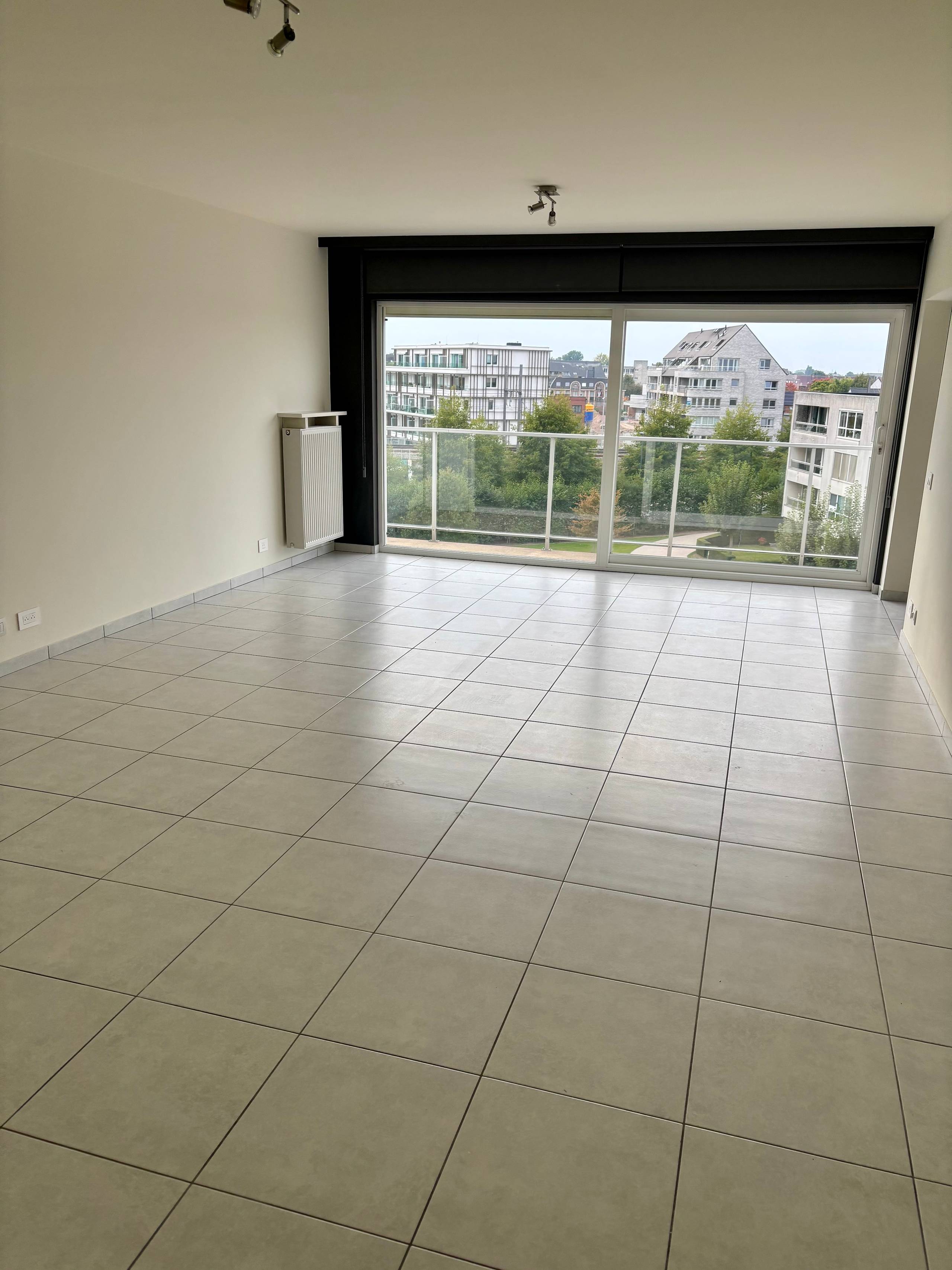 Lichtrijk appartement met 2 slaapkamers in Roeselare - foto 2