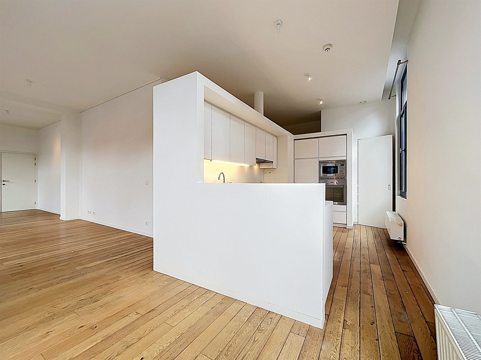Lichtrijk hoekappartement in hartje Gent! - foto 3