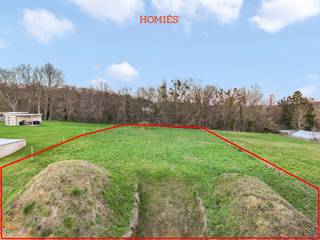 Graag stellen wij u deze ruime bouwgrond van 17a77ca voor, gelegen in de Renierstraat 10A te Huldenberg, rustig gesitueerd in een...