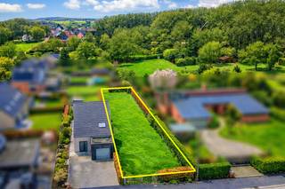 AANTREKKELIJK GELEGEN BOUWGROND voor HALFOPEN BEBOUWING met een ideale ligging aan het MUZIEKBOS, een VLOTTE VERBINDING NAAR DE N60 en een...