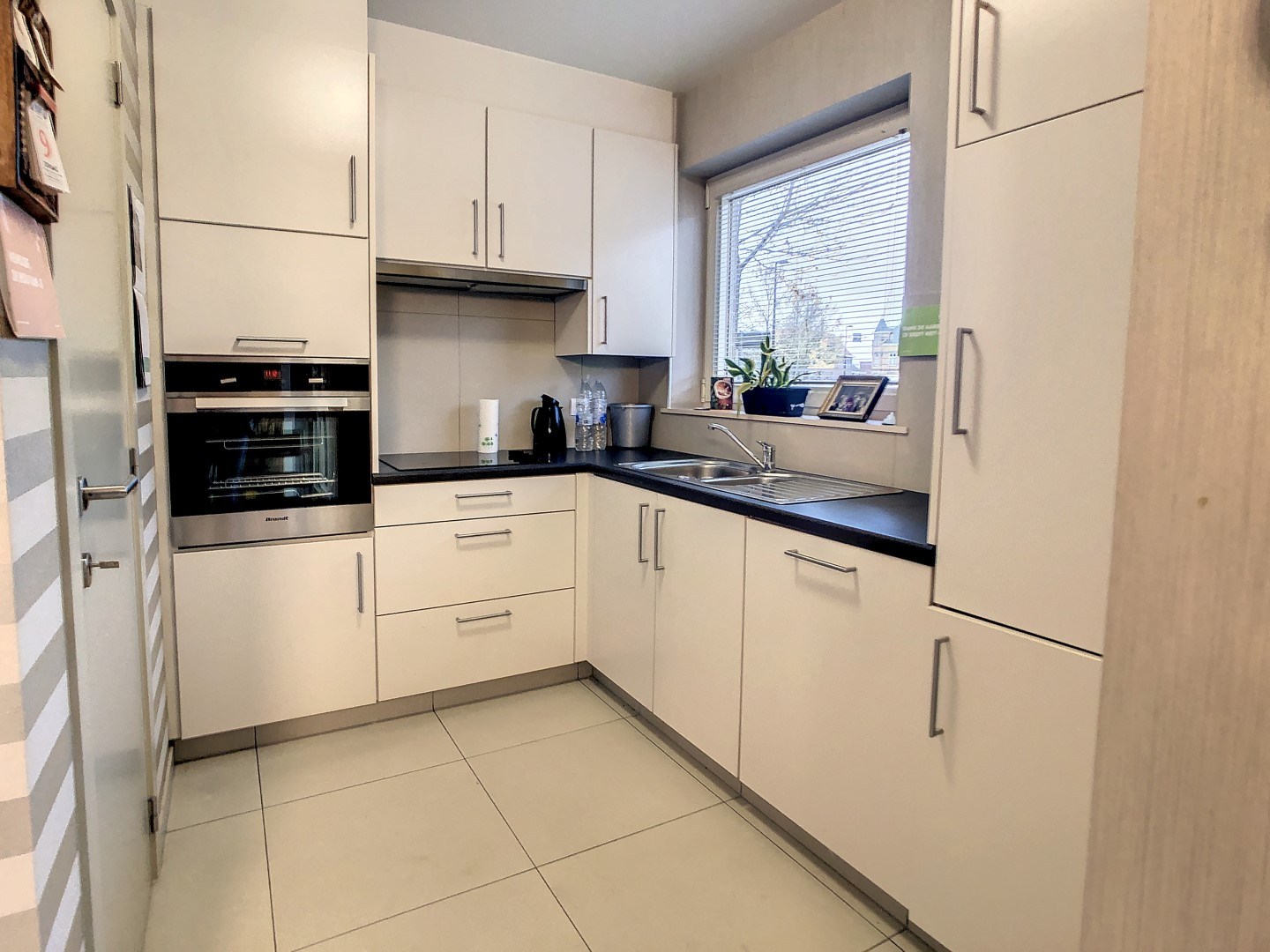 Gelijkvloers 2-slaapkamerappartement in centrum Passendale - foto 2