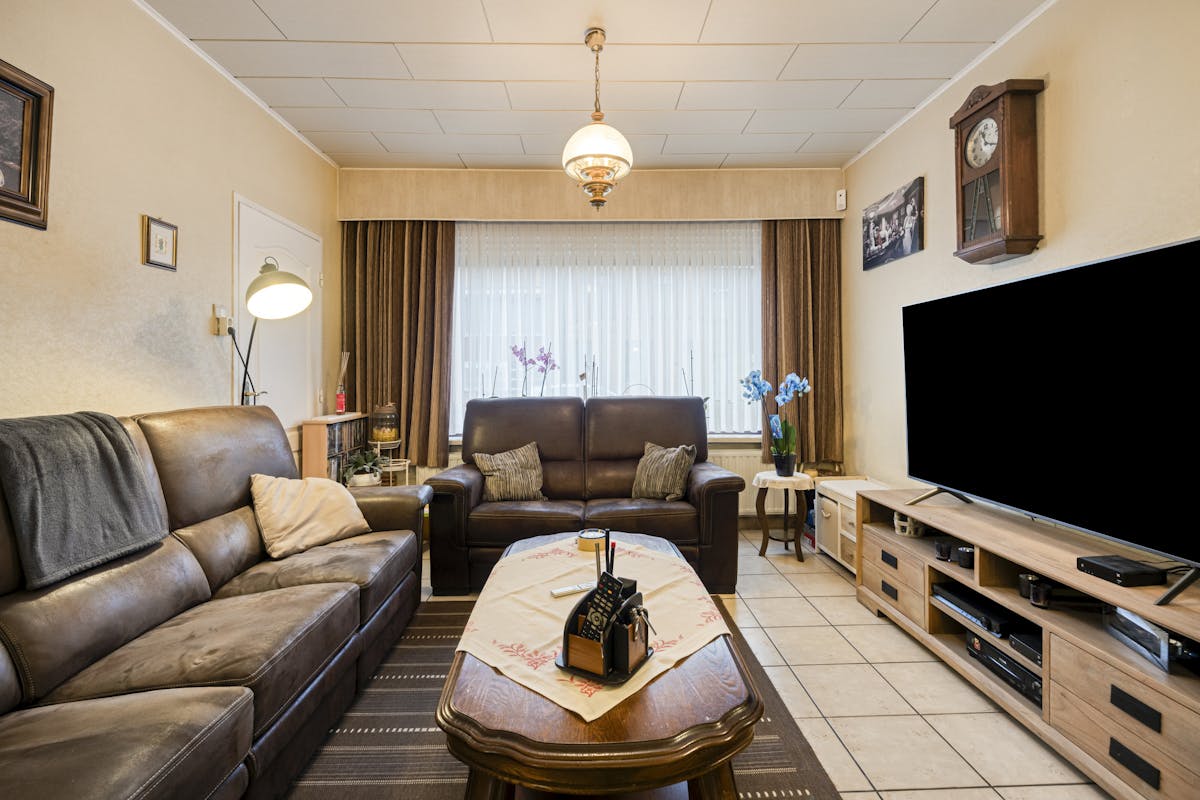 Ruime rijwoning met garage te Willebroek - foto 2