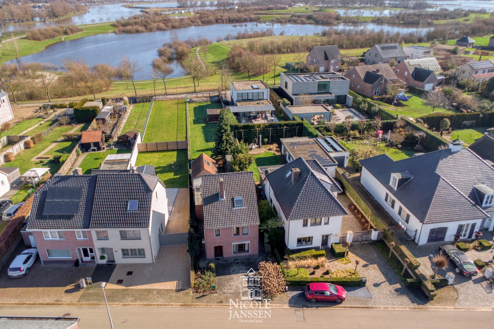 Maison à vendre à Maaseik avec 4 chambres - photo 1