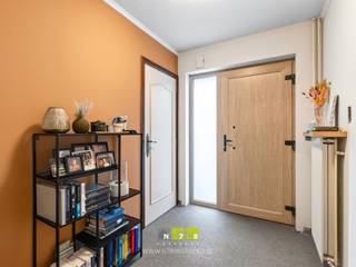 <strong>HALFVRIJSTAANDE EENGEZINSWONING MET 3 SLAAPKAMERS OP EEN PERCEEL VAN 4A34CA TE BOCHOLT.</strong><br /><br /><strong>TROEVEN</strong><br />- Rustige ligging doch goede bereikbaarheid ingevolge invalswegen in de buurt.<br />- Veel potentieel om verder naar eigen smaak af te werken.<br />- Gedeeltelijke gerenoveerd (wordt toegelicht tijdens bezichtiging).<br />- Energiezuinige woning (label B).<br />- Bruikbare vloeroppervlakte van 174m².<br /><br /><strong>GELIJKVLOERS</strong><br />- Inkomhal (2,00m x 1,85m = 3,70m²): steentapijt.<br />- Woonkamer (3,83m x 3,93m = 15,05m²): tegelvloer.<br />- Keuken ((5,43m x 3,90m) + (2,40m x 0,60m) = 22,51m²): lades, kolomkast, inductiekookplaat, dampkap, combi-oven, koelkast, vaatwasser, tegelvloer.<br />- Toilet (1,75m x 0,90m = 1,58m²): steentapijt.<br />- Wasplaats (3,10m x 3,60m = 11,16m²).<br />- Hal (1,00m x 5,65m = 5,65m²): steentapijt.<br />- Polyvalente ruimte (3,00m x 5,80m = 17,40m²): steentapijt.<br /><br /><strong>VERDIEPING +01</strong><br />- Overloop (1,00m x 3,69m = 3,69m²): laminaatvloer.<br />- Badkamer (3,46m x 3,69m = 12,77m²): badkamermeubel (enkele lavabo, onder- en spiegelkast), aparte douche, toilet, tegelvloer.<br />- Slaapkamer 1 (3,90m x 4,04m = 15,76m²): vinylvloer.<br />- Slaapkamer 2 (3,09m x 3,90m = 12,05m²): laminaatvloer.<br />- Slaapkamer 3 (3,60m x 3,69m = 13,28m²). laminaatvloer.<br /><br /><strong>EXTERIEUR</strong><br />- Omheinde tuin. <br />- Tuinberging (4,00m x 10,00m = 40,00m²): tuinberging, jacuzzi & sauna in terrasgedeelte (mogelijkheid tot overname aan een prijs te bepalen met de verkopers).<br /><br />Bekijkt u deze advertentie via een aanverwante vastgoedsite, surf dan zeker naar onze website www.N78vastgoed.be voor een uitgebreide beschrijving en foto's. Meer info: +32 (0)89 86 18 88 of info@N78vastgoed.be.