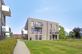 Ben je op zoek naar een instapklaar appartement met alle comfort en een uitstekende ligging? Dan is dit prachtig appartement in Tongeren, gebouwd...