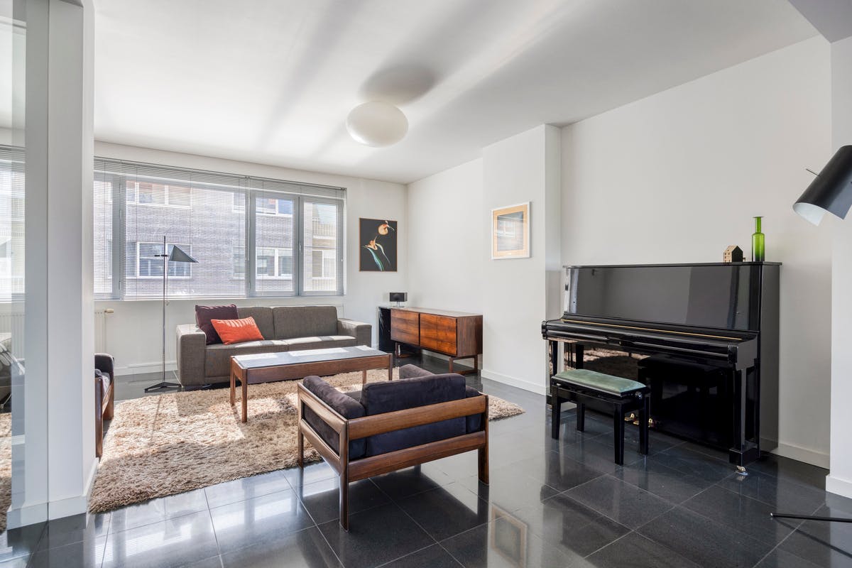 Renovated spacious house for sale within walking distance of the city - photo 4