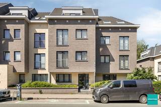 Schitterend modern appartement met 2 slaapkamers.Het appartement heeft een eigentijdse/moderne uitstraling en is instapklaar .Deze...