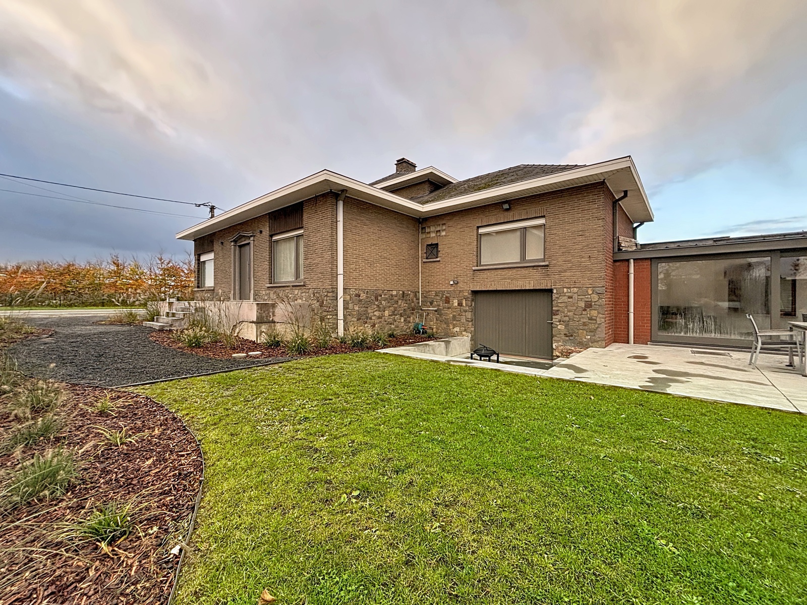 Gunstig gelegen halfopen woning met 3 slpk en dressing - foto 1