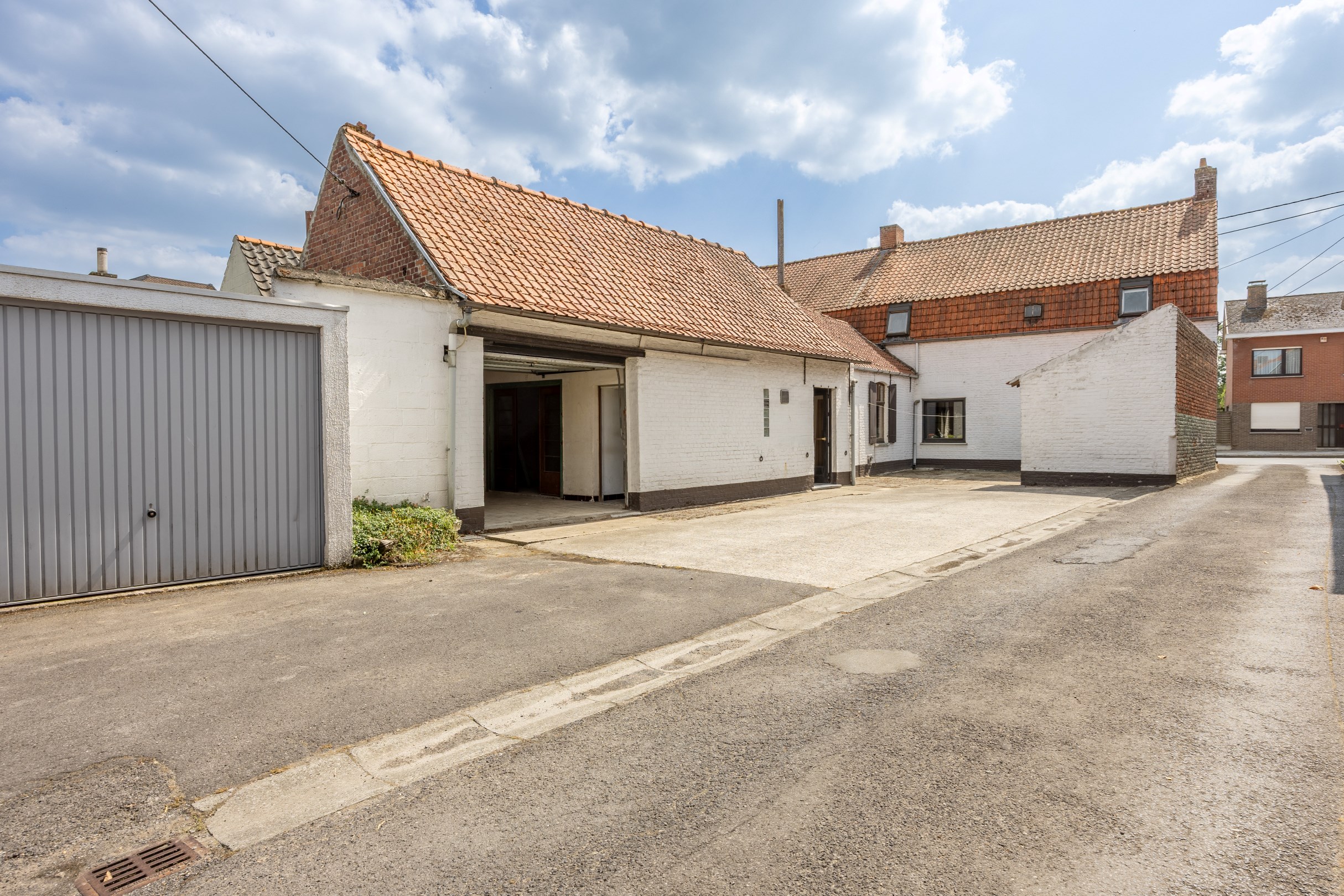 TE RENOVEREN WONING OP RUIM PERCEEL - foto 2