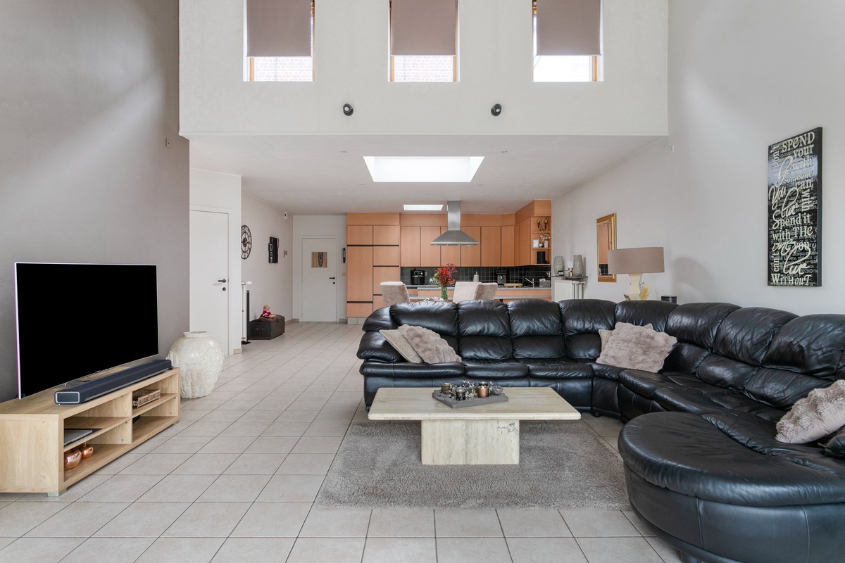 Instapklare woning op commerciële ligging – ideaal voor wonen en werken! - photo 2