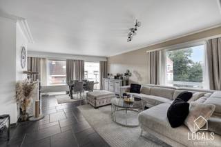 Stap binnen in dit prachtige, instapklare appartement gelegen in een kleinschalig gebouw van slechts 6 entiteiten, waar rust en privacy hand in...