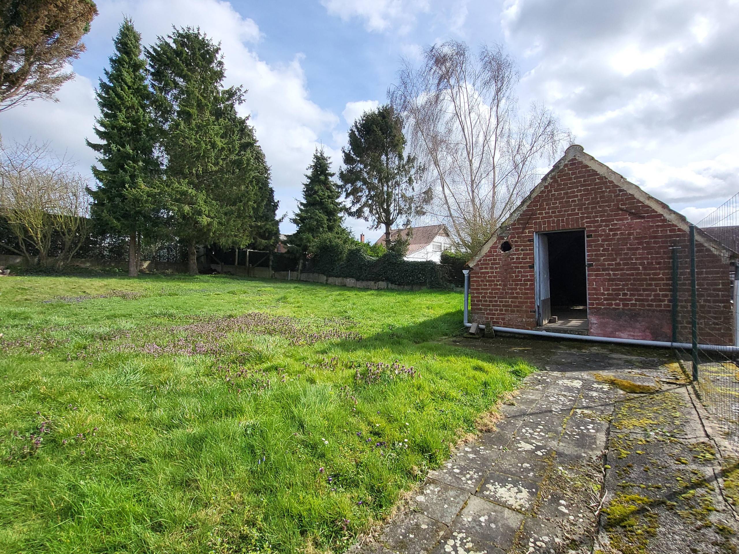 Te renoveren woning met veel charme en ruime tuin op 671 m². - foto 5