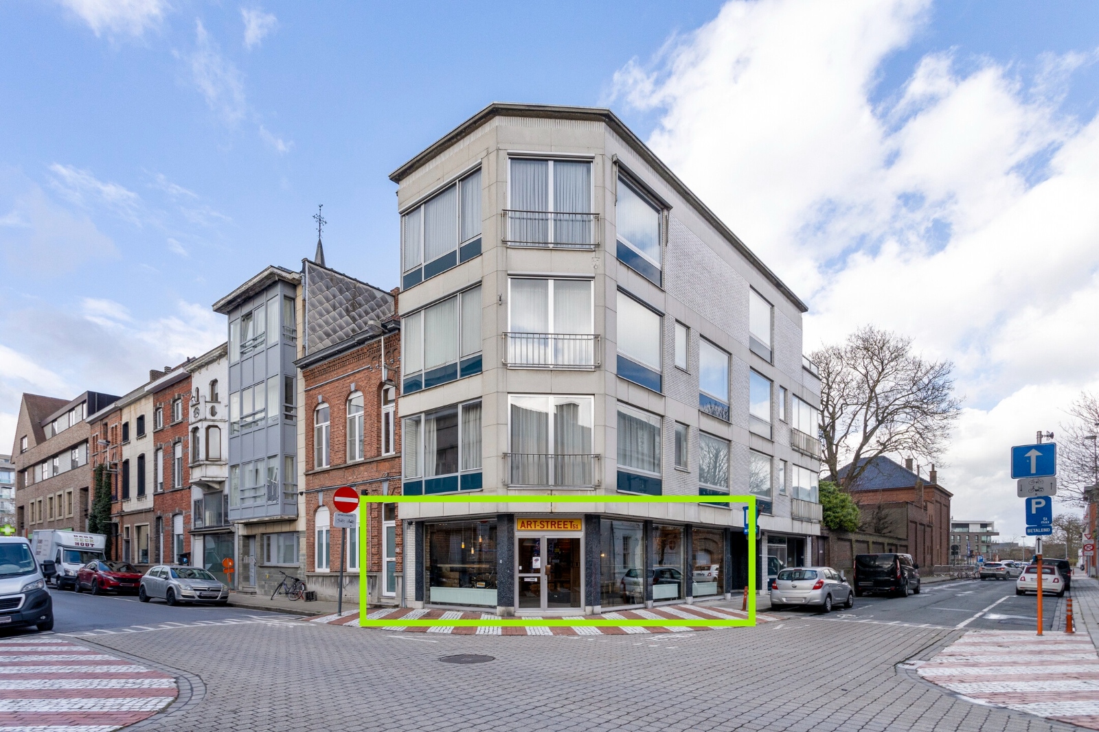 Handelsgelijkvloers gelegen in centrum Roeselare - foto 5