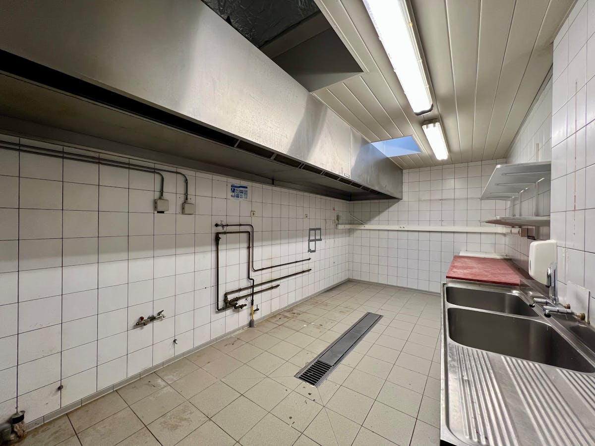 Commercieel handelspand (142 m²) op topligging in horecahart van Hasselt - foto 4