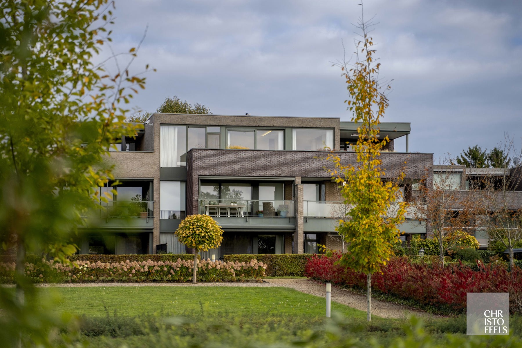 Luxe Penthouse met panoramische glaspartijen en 96m² terrassen in Parkresidentie Oud-Rekem - foto 1