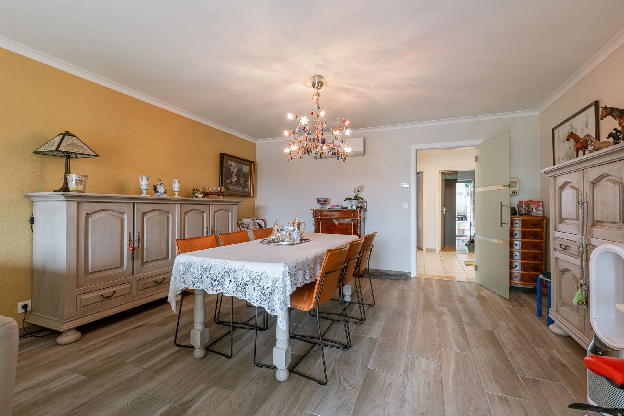 Lichtrijk 2-slaapkamerappartement met zonnig terras en lift in hartje Eeklo - foto 5