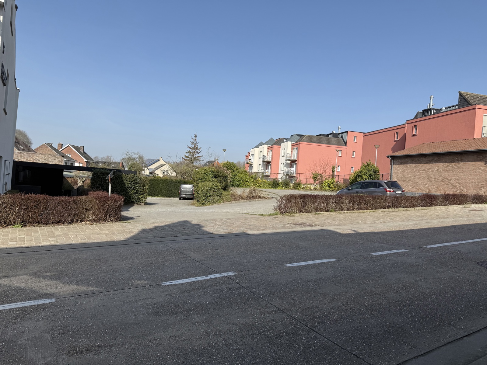 Projectgrond (vroegere feestzaal met woonst en parking) - foto 4