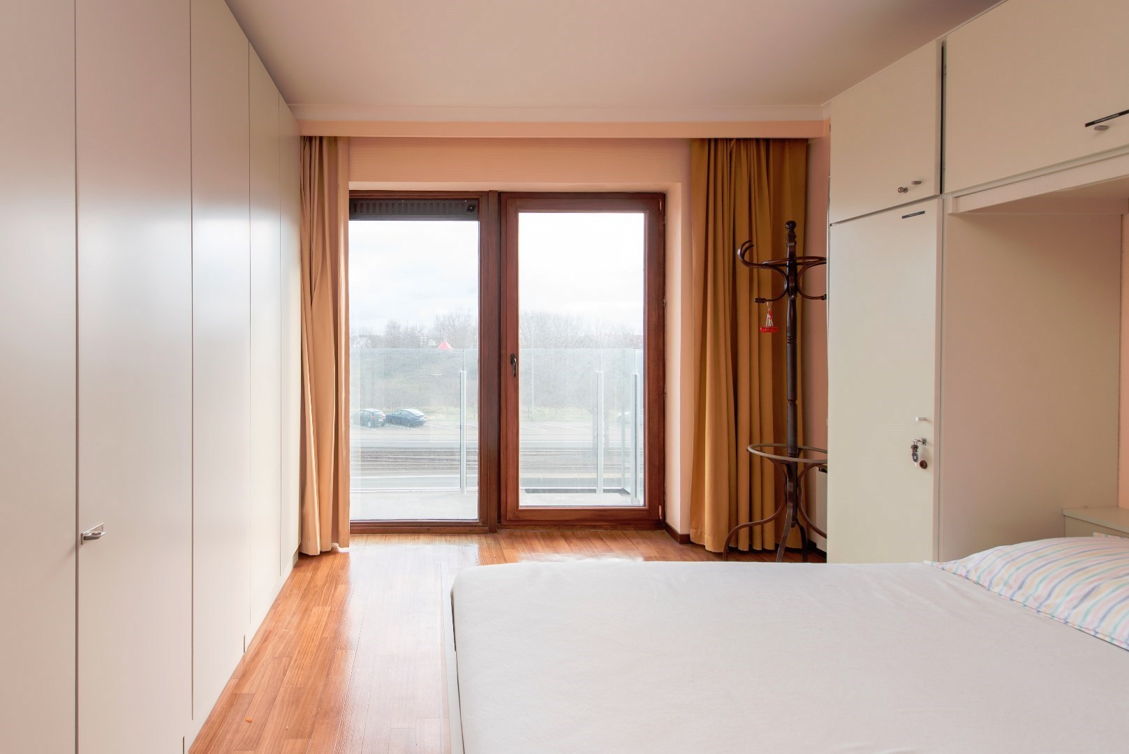 Quietly located apartment on the Zeedijk of Middelkerke with 2 bedrooms. - photo 4