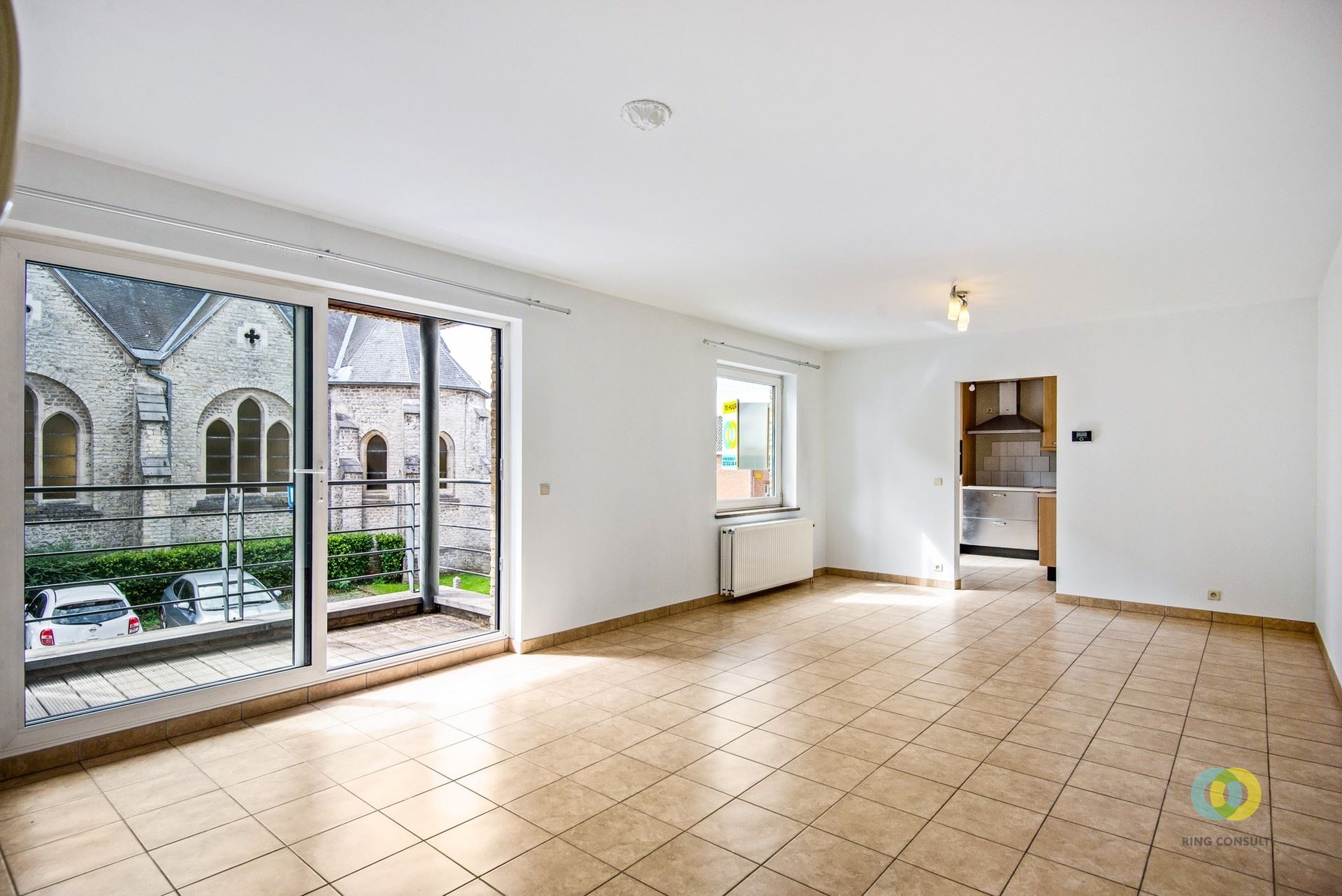 Appartement met twee slaapkamers en binnestaanplaats - foto 4