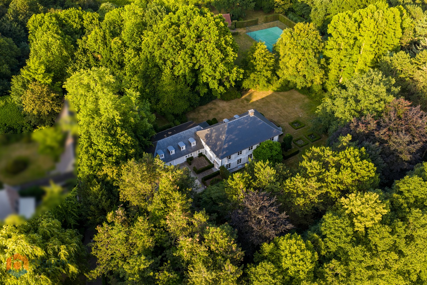 Prachtige en unieke villa (647 m² bewoonbaar) op een perceel van 33.747 m² te Lier - foto 1