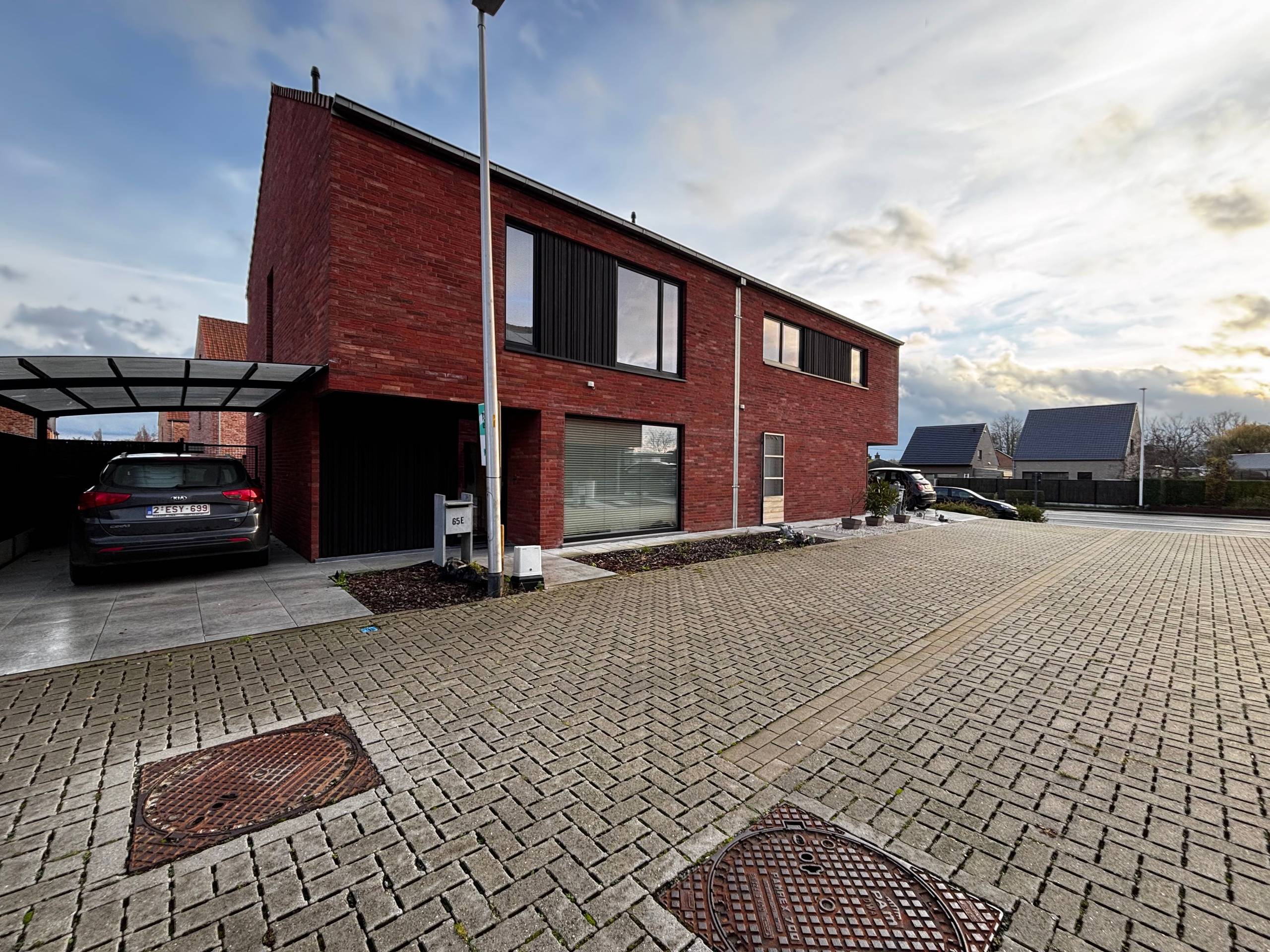 Ruime moderne nieuwbouwwoning met 3 slaapkamers en carport te Esen - foto 2