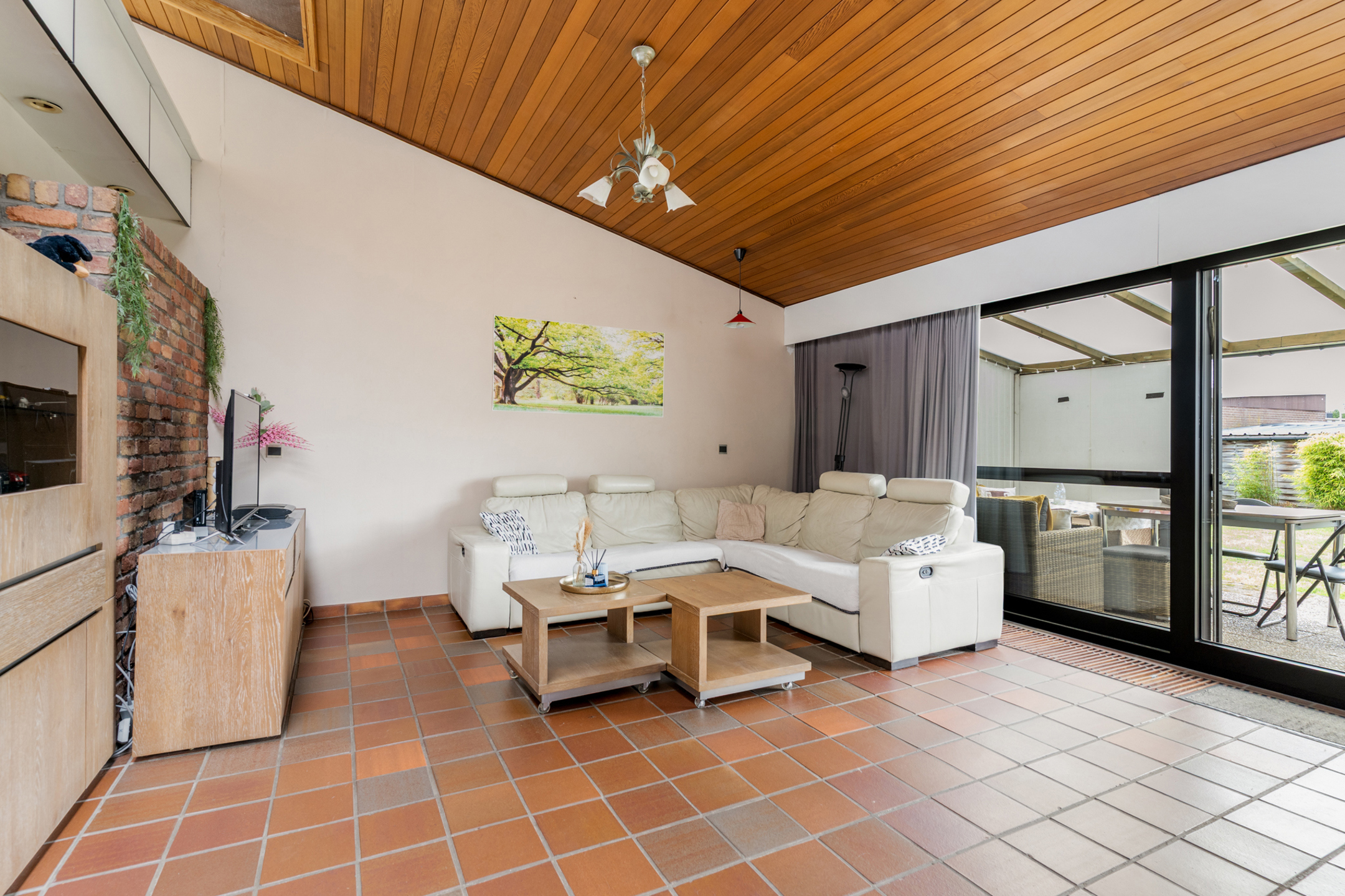 Ruime gezinswoning in een doodlopende straat te Lichtaart! - foto 3