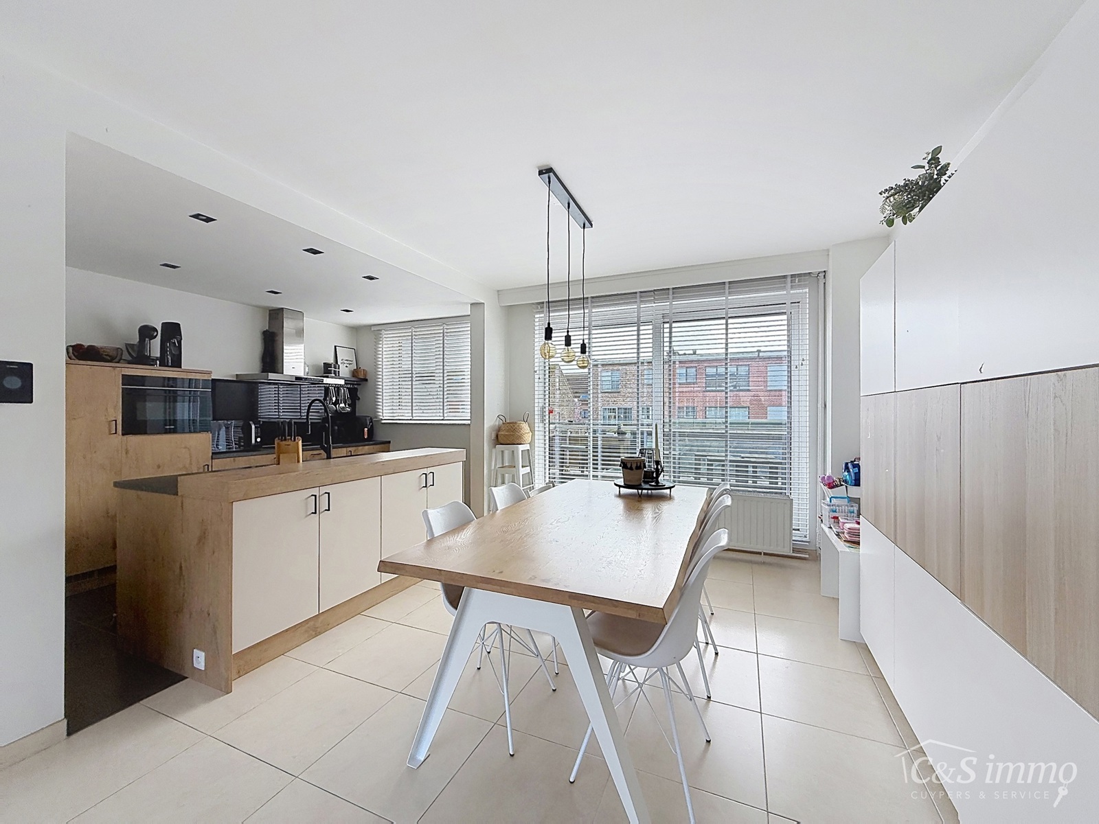 Instapklare bel-etage met zonnige tuin in de Geertshoek te Merksem - foto 2