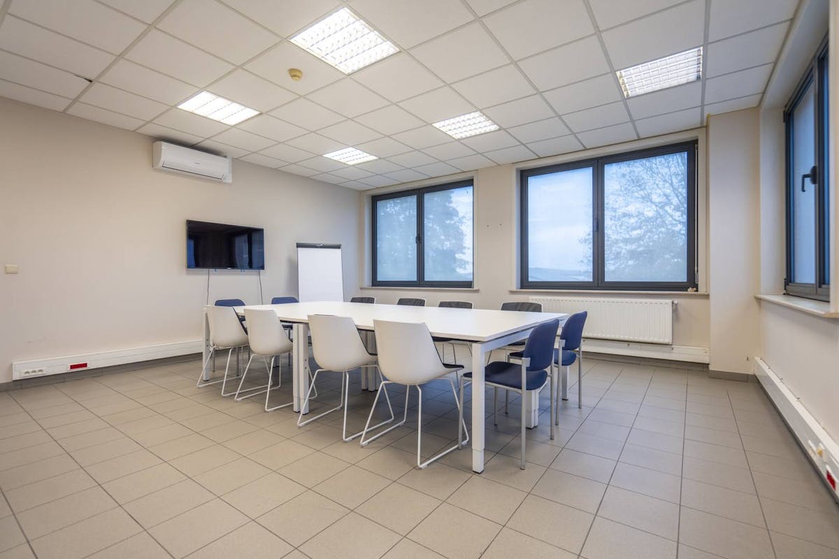 Magazijn met kantoor te huur in Zulte - foto 4