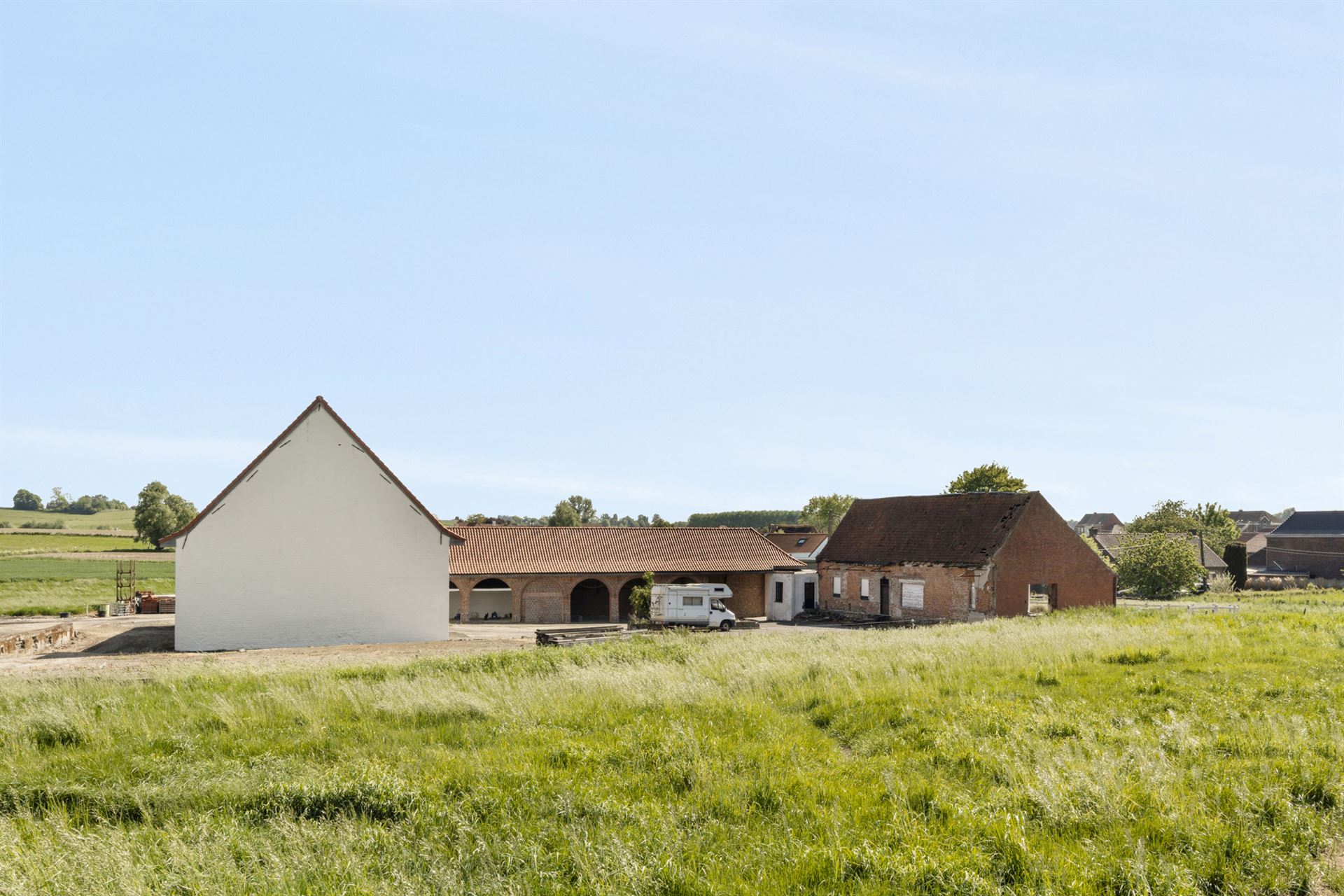 Authentieke vierkantshoeve op 8.064 m², ENORM VEEL POTENTIEEL! - foto 4