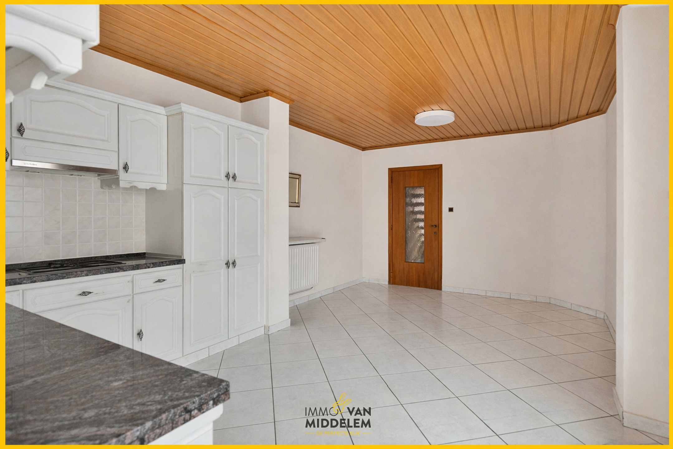 TE RENOVEREN 3-GEVELWONING MET 3 KAMERS, GARAGE EN TUIN - foto 4