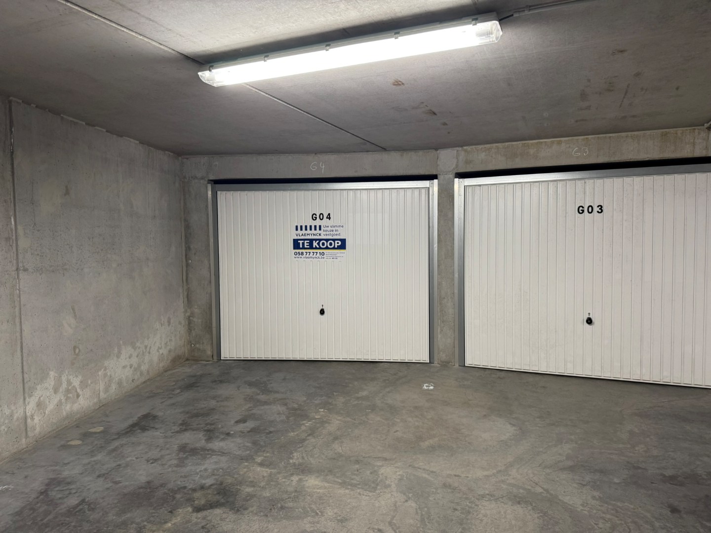 Closed garage box in underground garage complex in Nieuwpoort-Stad - photo 1