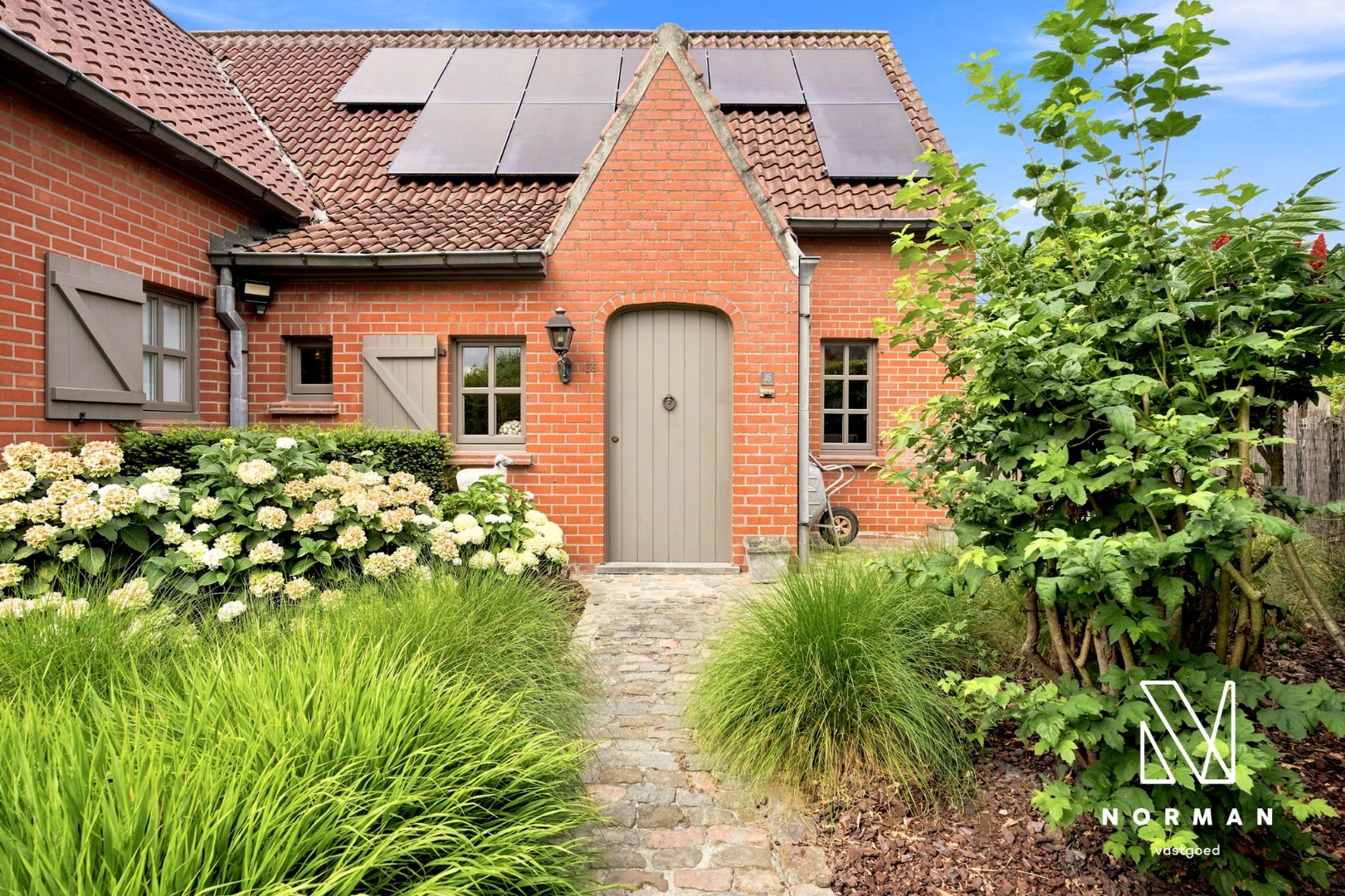 Prachtige, kwalitatief afgewerkte villa te koop in rustige woonwijk te Bavikhove! - foto 5