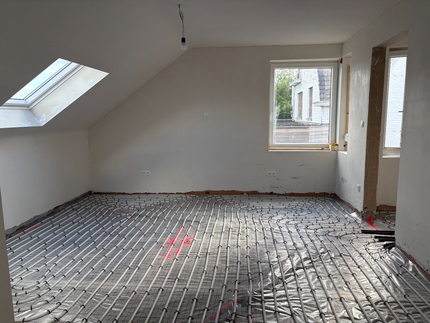 Afgewerkte nieuwbouw, 3 slaapkamers, zuidoostelijke tuinoriëntatie! - foto 4