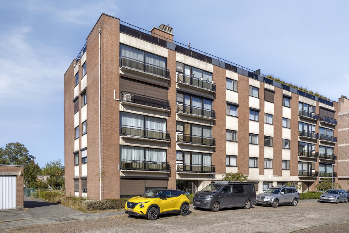 Spacious roof apartment with large terrace for sale in Schoten - photo 1