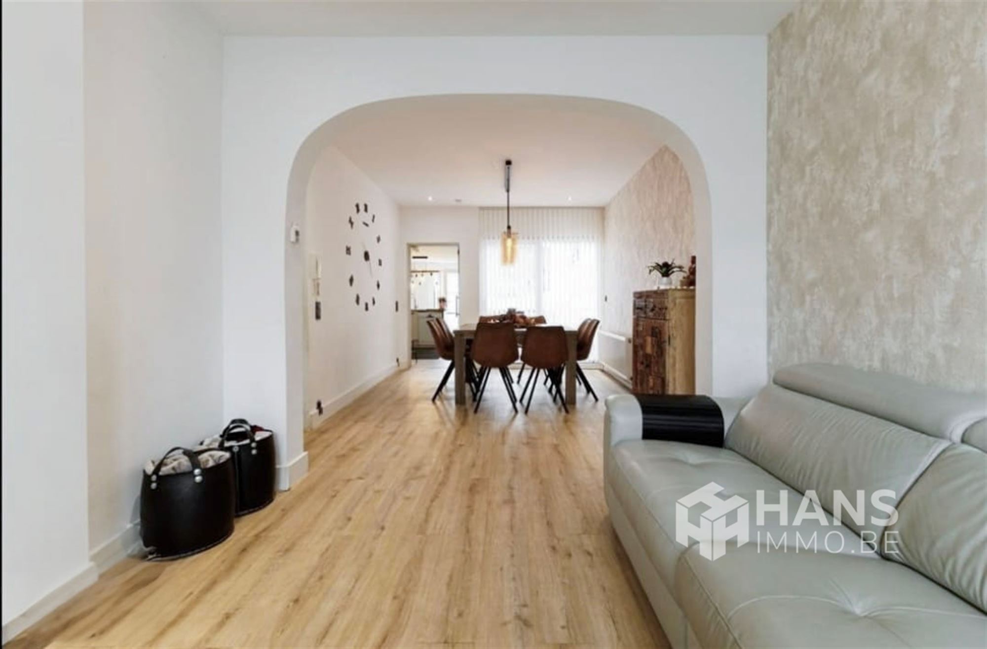 Instapklare woning (287 m²) met 3 slaapkamers, 2 badkamers en tuin (75 m²) in Deurne. - foto 5