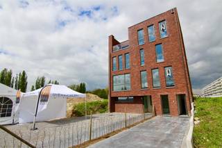 Welkom op het Anemoonproject. Een uniforme woonzone met bouwgronden voor open, gesloten en halfopen bebouwing. Deze bouwgronden situeren zich op...