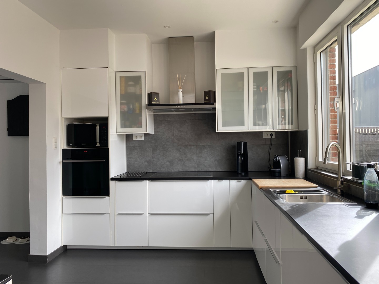 Karaktervolle gerenoveerde woning met garage en tuin - foto 4