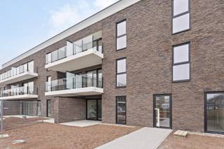 Energiezuinig en modern doorzonappartement met 2 slaapkamers (84m2) en terras.Dit lichtrijke doorzonappartement is gelegen in de residentie Princess...