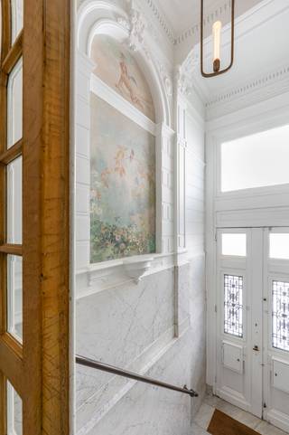 Découvrez cette magnifique maison de maître rénovée, située dans le quartier très prisé de Harmonie, où le cachet d'antan et le confort moderne...