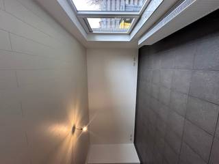 <p>Leuke woning met 3 slaapkamers en tuin te huur in Mol:</p><p><br /></p><p>Op zoek naar een woning met voldoende ruimte? Deze woning in Mol beschikt over drie slaapkamers, een tuin en twee parkeerplaatsen.</p><p><br /></p><ul><li>Indeling: woonkamer met open keuken, berging/wasplaats, apart toilet, nachthal, badkamer, 3 slaapkamers, terras en tuin.</li><li>2 parkeerplaatsen</li><li>Zonnige en ruime tuin met tuinberging</li><li>Energiezuinig: EPC B</li><li>Gemeenschappelijke kosten inbegrepen in de huurprijs</li><li>Beschikbaar vanaf <span>01/10/2026</span></li></ul><p><br /></p>