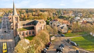 Opbrengsteigendom:<br /><br />Mooie belegging: pakket van 3 appartementen in een goed gelegen mede-eigendom aan de Frans Pauwelslei 1 te 's-Gravenwezel.<br />Zeer rustig gelegen in het midden van het dorp tegenover de kerk aan het Lodewijk de Vochtplein.<br /><br />11e verdnr. 690/10000ca. 112m² 335.000 € <br />22e verdnr. 970/10000ca. 95m² 305.000 € <br />32e verdnr. 1090/10000ca. 112m² 335.000 € <br /><br />Investering met Bruto-rendement van 3,5%<br />Na indexatie hoger rendement mogelijk