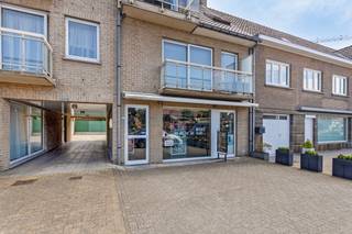 Handels gelijkvloers te koop In ZulteInvesteringspand met netto rendement van 4.2%!Op vandaag al verhuurd.Winkelruimte van +-100m2, Indeling : open...