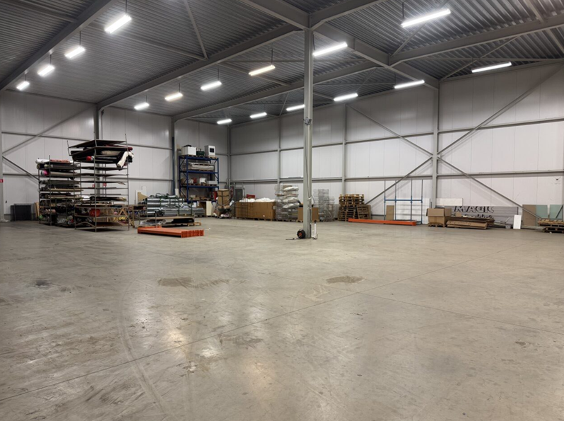 Polyvalent bedrijfsgebouw te koop te Lanaken. - foto 5
