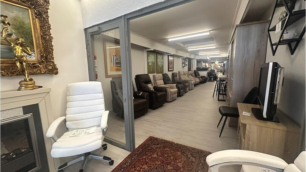 Ruim handelspand met meerdere toonzalen te koop in Sint-Kruis Brugge - foto 4