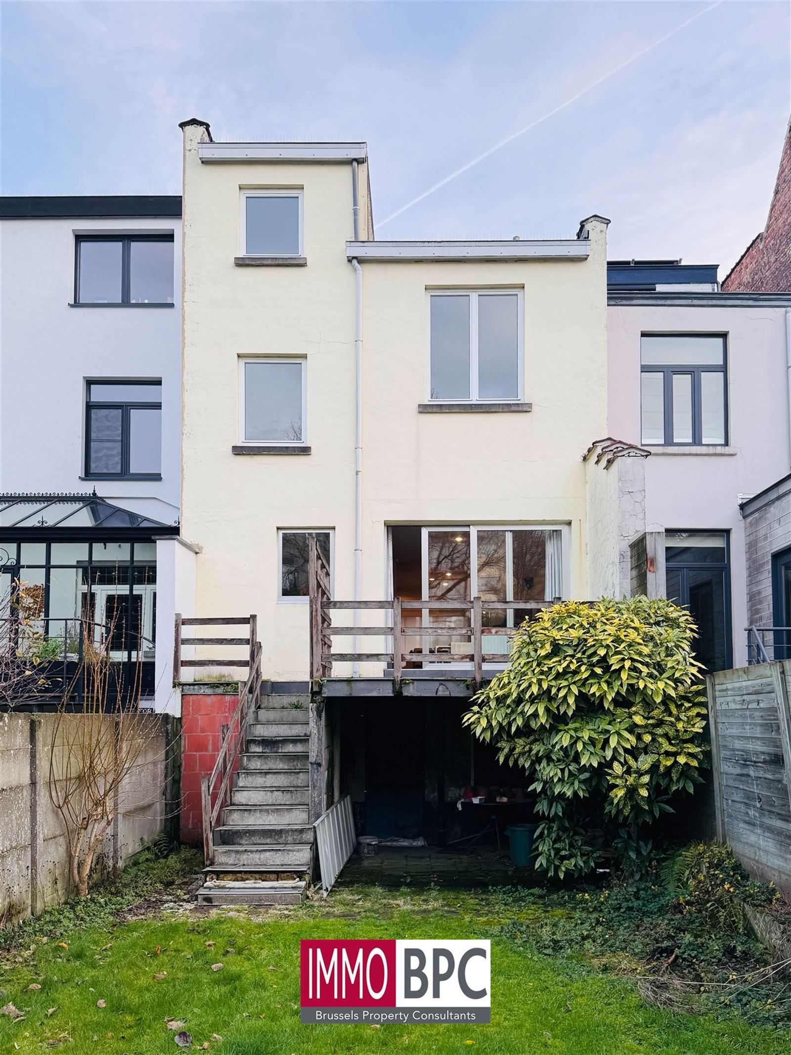 Karaktervol woning met 5 slaapkamers , tuin en garage - foto 4