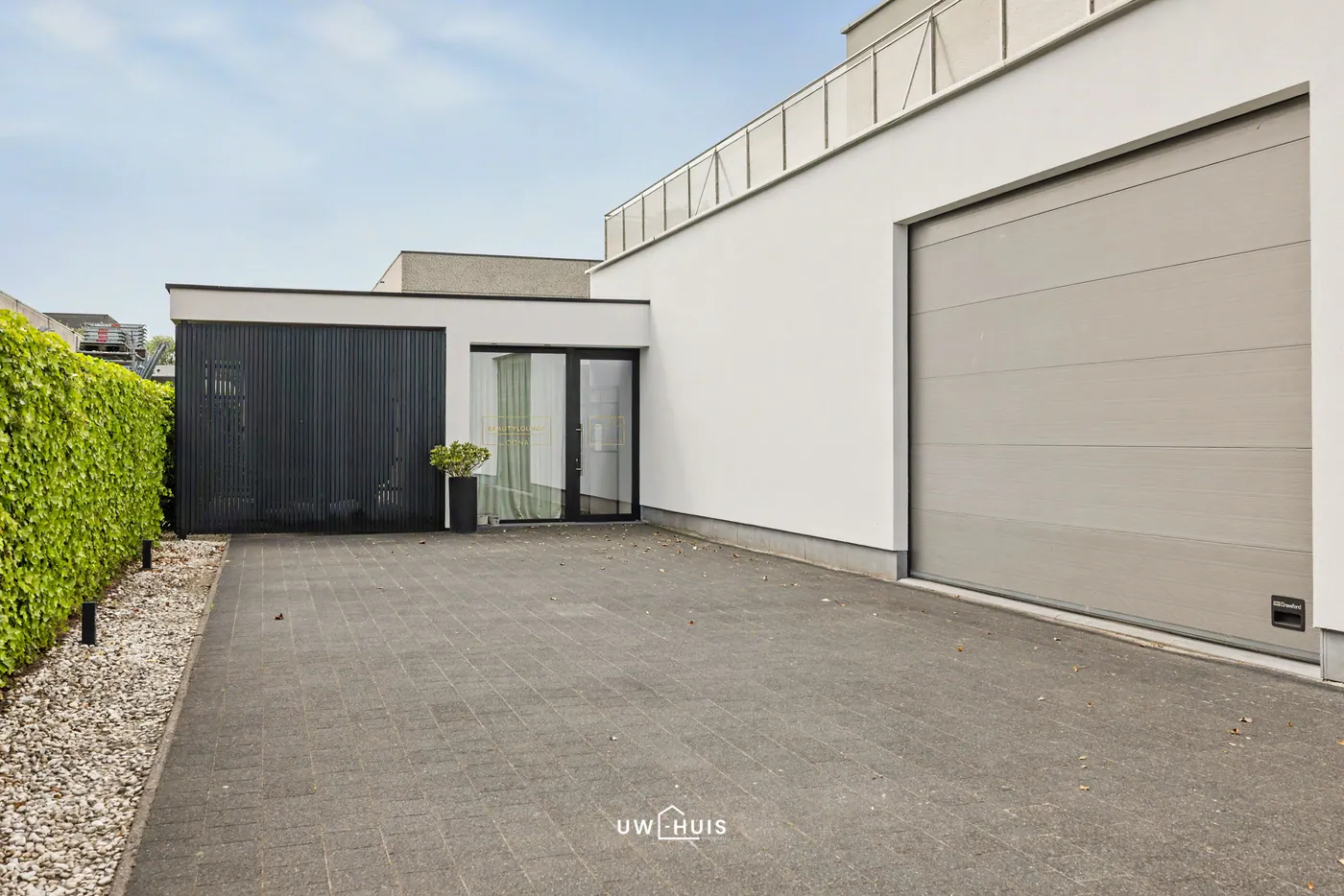 Exclusieve KMO-unit met penthouse, magazijn en beauty lounge op toplocatie in Pareinpark Beveren - foto 2