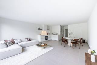 Instapklaar nieuwbouwappartement te huur in het centrum van Tielt.Het appartement is gelegen op het gelijkvloers en er is een tuin aanwezig. Het...