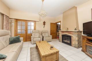 <p><span>Partly modernized house in Rumst.</span></p><p><span> </span></p><p><span>This handsome house has always been maintained with the greatest care and throughout the last few years has been further modernized and optimized. To be ready for the future, the electric heaters need to be replaced. </span></p><p><span> </span></p><p><span>A spacious and bright living room with new gas fireplace and adjacent kitchen with updated appliances offer an ideal home. The storage room behind provides plenty of storage possibilities and there is also a separate guest toilet. The refreshable porch provides a nice addition to the home. The landing on the second floor gives access to the 2 bedrooms, one of which is a small baby room. The bathroom was handsomely renovated in 2018. The roof and upstairs windows were renewed in 2009. </span></p><p><span> </span></p><p><span>And if you don't want to stay inside, you can unwind in the pleasant garden with spacious terrace landscaped in 2018. In addition, there is a detached garage at your disposal.</span></p><p><span> </span></p><p><span>Thanks to its central location between Brussels and Antwerp, easy accessibility is guaranteed.</span></p><p><span> </span></p><p><span>Come discover the assets of this property on site and make an appointment: 015/755 444 or info@immovercammen.be </span></p><p><span> </span></p><p><span>Due to the accumulation heaters, a renovation obligation is applicable. Within 6 years of purchase = mandatory renovation to label D or better. Provided switching to a condensing boiler, the EPC score can become 279 kWh/m² year. </span></p><p><span> </span></p><p><span> </span></p>