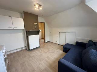 Ontdek dit te renoveren appartement met mogelijkheid tot aankoop garage in gebouw.- Nabij zee en centrum- Mogelijkheid tot aankoop garage in gebouw...